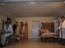 Theater 2003 - Dreistes Stück im Greisenglück
